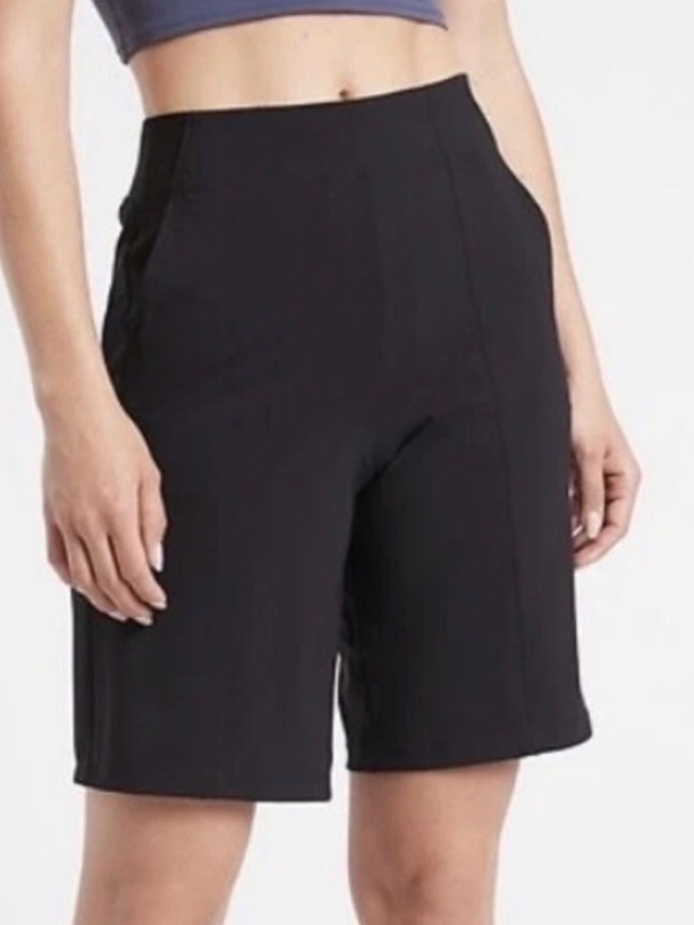 Athleta Cosmic Bermuda Size 8
Like New